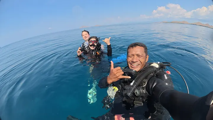 Smiles at the surface